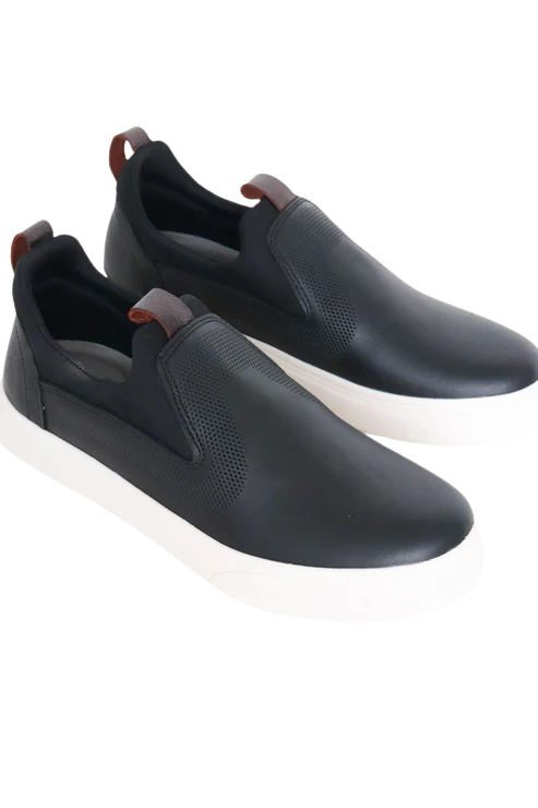Chaussures Slip-On Homme – Confort & Style Moderne